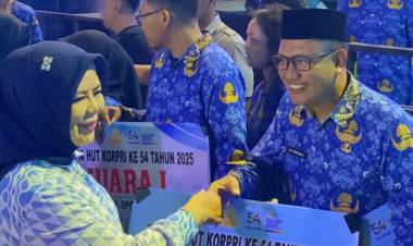 Tim Sekretariat DPRD Kota Gorontalo Sabet Juara Dana-Dana di HUT Korpri 2025