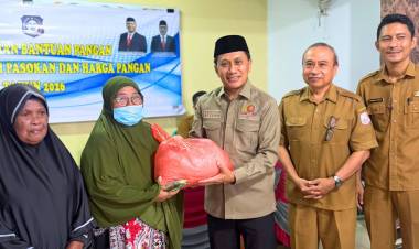 Bantuan Pangan Pokir DPRD Disalurkan ke Warga Dutohe, Syamsir: Saya Titip Masyarakat ke Gubernur