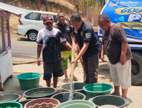 Warga Mulai Kesulitan Air, Ridwan Monoarfa dan Sejumlah Tokoh Turun Langsung