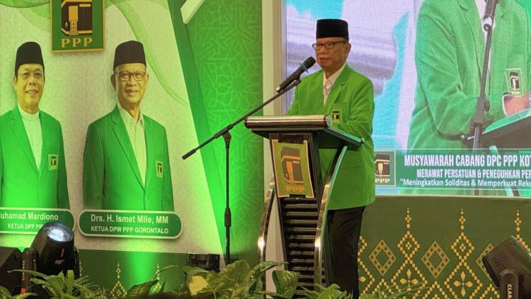 Ismet Mile Tekankan Soliditas Kader Saat Buka Muscab DPC PPP Kota Gorontalo
