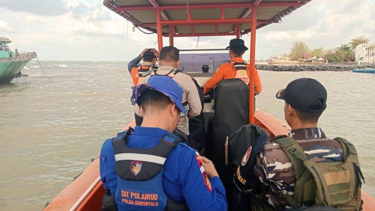 Kapal Wisata Berisi 13 Orang Hilang Kontak, Tim SAR Gabungan Sisir Perairan Togean-Marisa