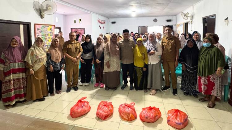 Bantuan Pangan Pokir DPRD Disalurkan ke Warga Dutohe, Syamsir: Saya Titip Masyarakat ke Gubernur