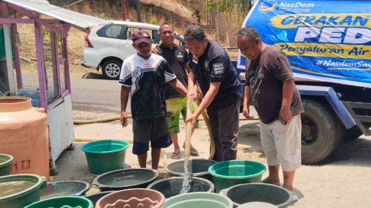 Warga Mulai Kesulitan Air, Ridwan Monoarfa dan Sejumlah Tokoh Turun Langsung